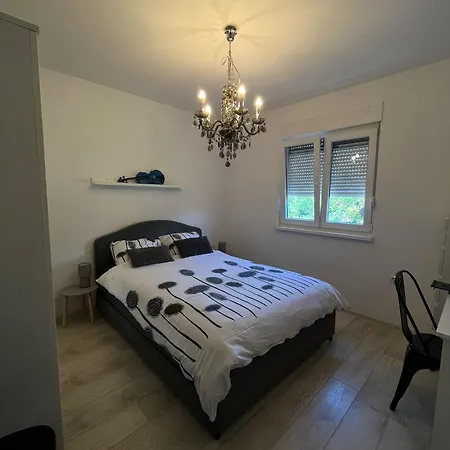 Black Perla Apartment