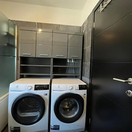 Black Perla Apartment *