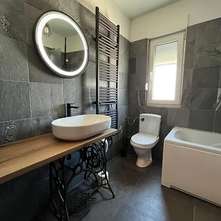 Apartment Black Perla